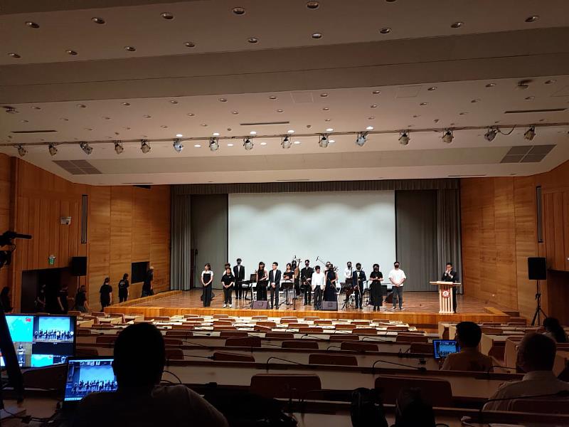 南華大學民音系的創新表演透過線上直播方式演出   ，感動全球佛光人。