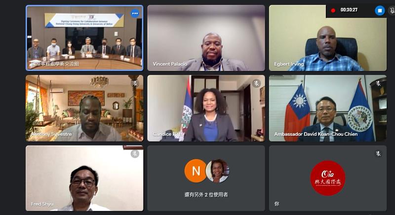 由左到右: 興大與會人員、Dr. Vincent Palacio代理校長、Mr. Egbert Irving組長、Mr. Anthony Sylvestre董事會董事長、貝碧坎蒂大使、錢冠州大使、Dr. Fred Shyu董事會主席。