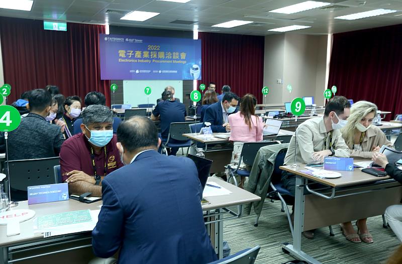 4. 電子展中舉辦採購洽談會，協助臺灣業者爭取國際訂單。(貿協提供)