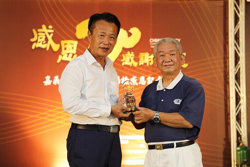 嘉義縣社區複合式健康篩檢服務20年！翁縣長親自感謝醫療團隊的付出