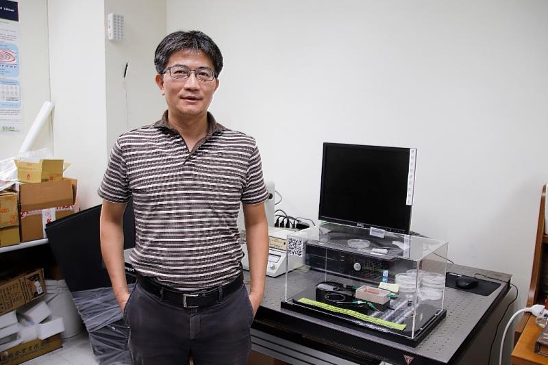 中央大學光電系陳彥宏教授的專利榮獲2022台灣創新技術博覽會發明競賽中第一屆企業特別獎，並獲金牌獎的雙重肯定。陳如枝攝
