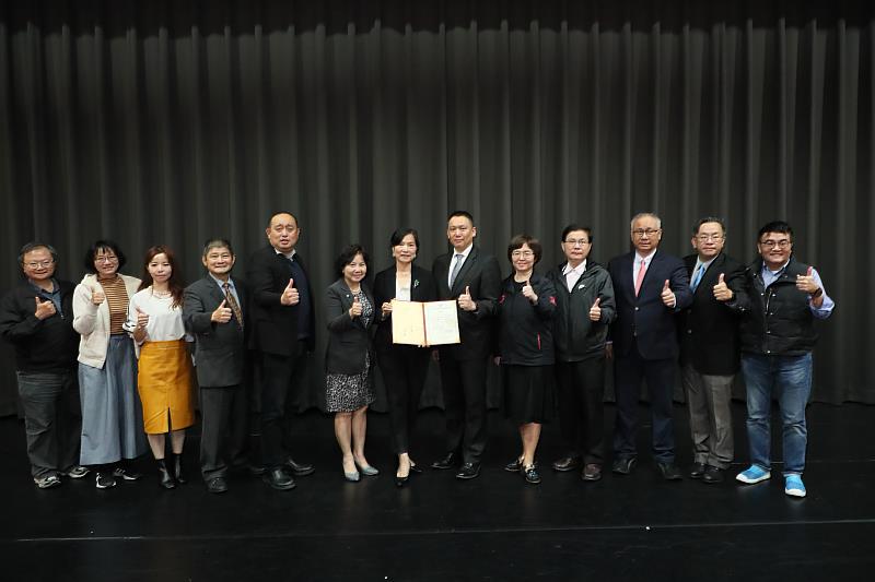 頒贈聘書大合照