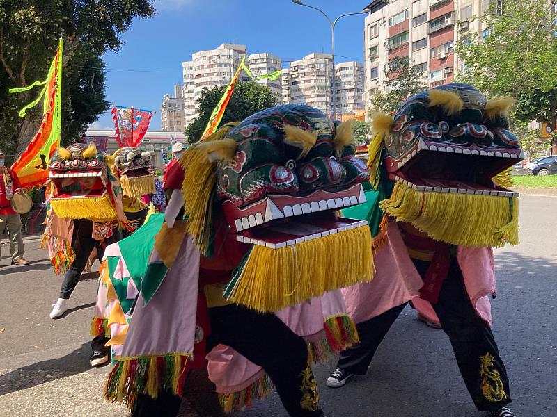 「2022鬥陣趣：虎獅派對」踩街派對：芎林金獅團