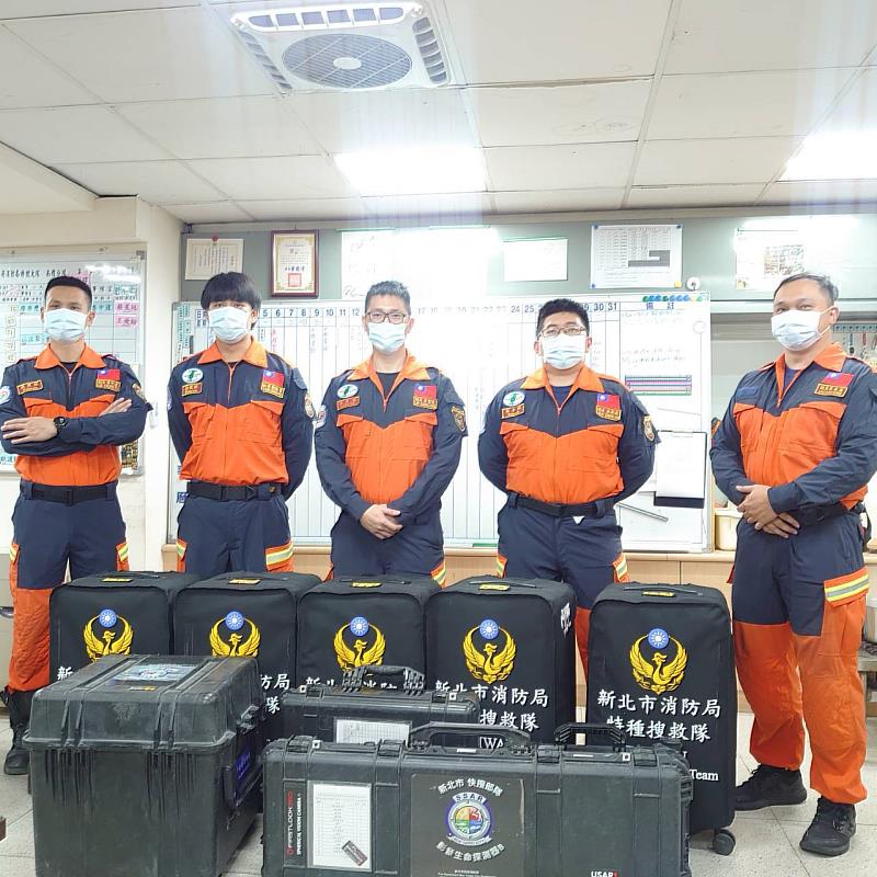 印尼西爪哇省蘇加武眉（Sukabumi）東北方23公里處21日下午1時21分左右，發生規模5.6地震，深度僅10公里淺層地震，新北市政府消防局立即展開情資蒐集作業