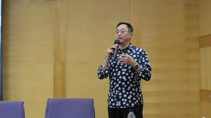 南華大學企業講座邀請德微科技張恩傑董事長分享創業歷程與經營企業的經驗與理念。