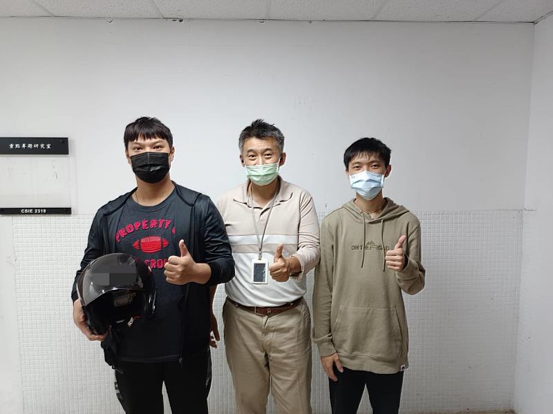 資工系汪泰宏老師團隊物聯網毫米波雷達警示安全帽金牌