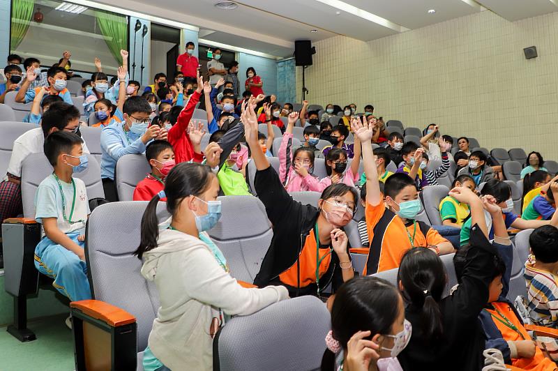 屹立不搖! 嘉義縣不倒翁盃麵條抗震模型比賽-5