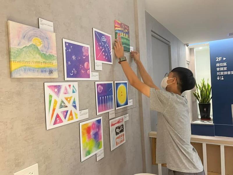 陪伴臺東青少年發展多元興趣 即日起藍調咖啡辦理藝術班成果發表 歡迎鄉親參觀