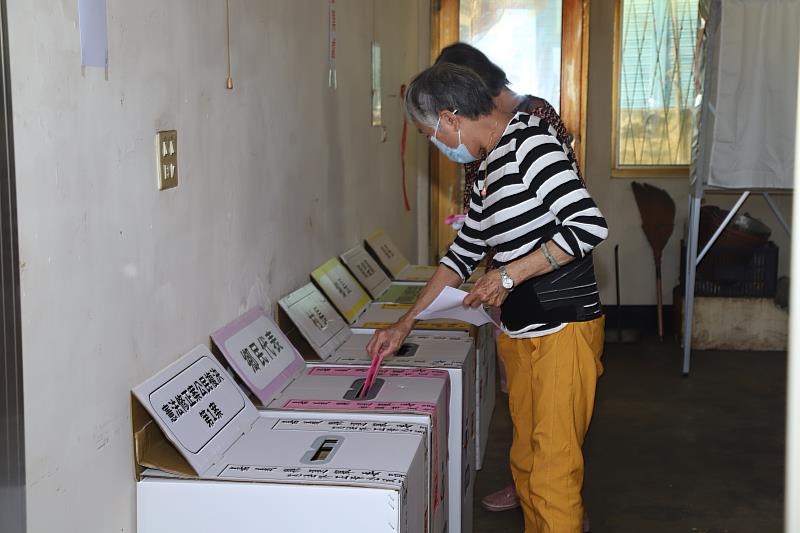 1126九合一選舉及公民投票日 翁章梁回義竹鄉投票！