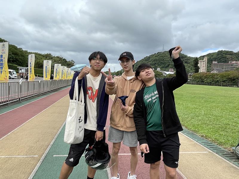 12月1日起室外活動不用配戴口罩，東吳大學學生樂見其成