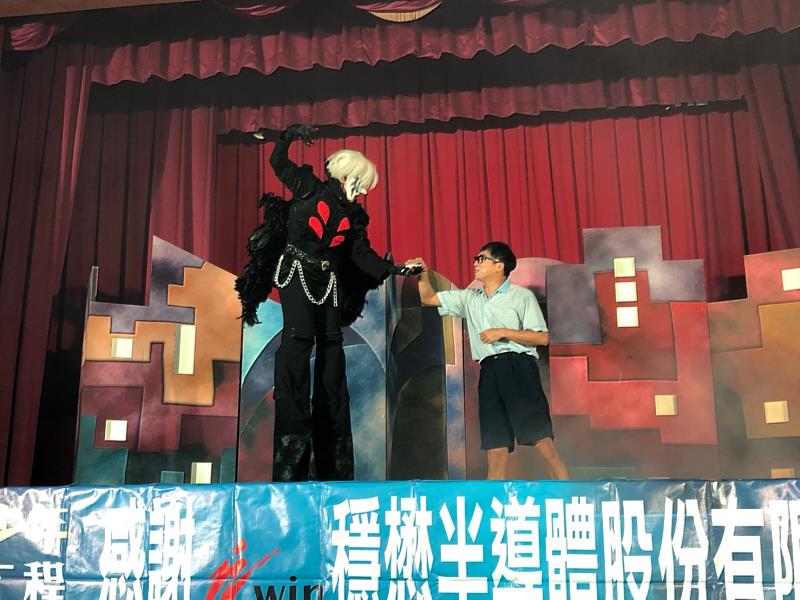 《拯救浮士德》演出片段