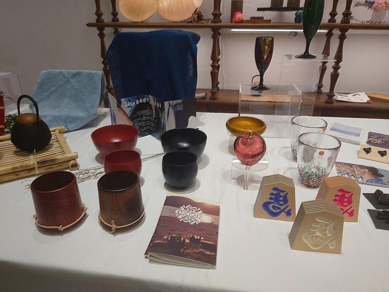 從可以長久使用的生活道具，到全世界僅此一件的精緻飾品，都是「日本東北逸品‧藝品」快閃店的展售項目。