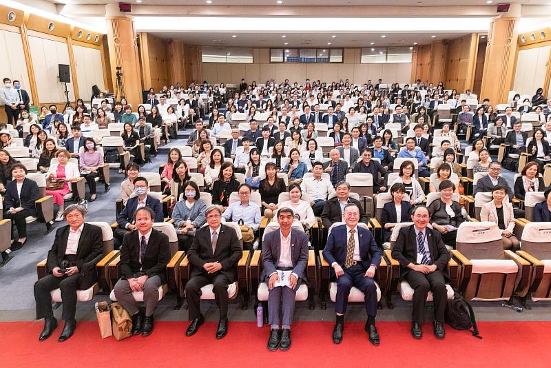 台灣企業永續學院(TACS)持續開辦專業證照培訓班，將成為各行各業永續推手。