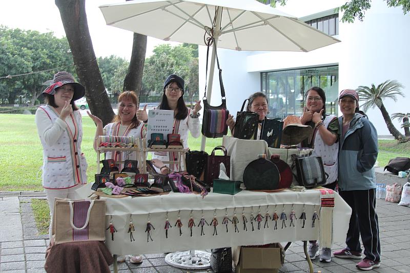 充滿熱情有活力的工藝社區參與展出