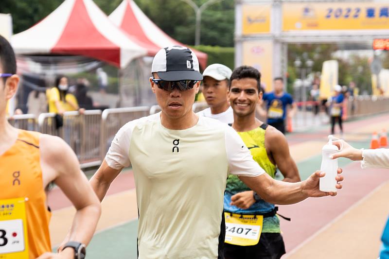 亞洲最強跑者石川佳彥，跑步表情較為嚴肅