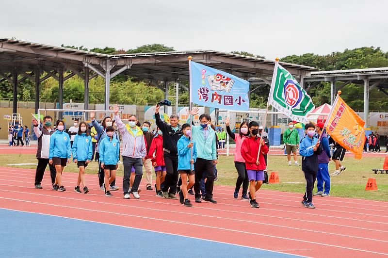 嘉縣111年中小學運動會 18鄉鎮選手齊聚一堂-3