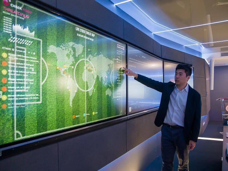 資安卓越中心及時監控全球病毒，世足期間圖示也走世足風