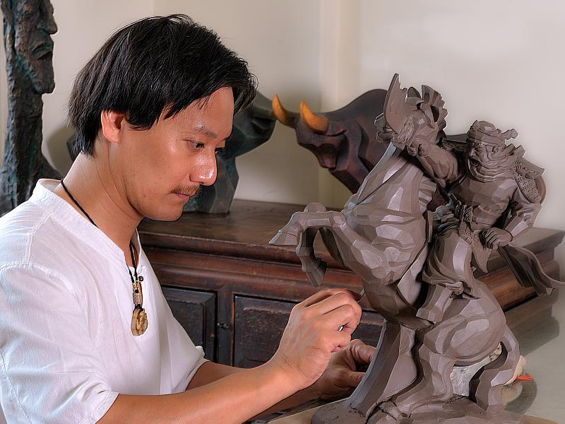 《羅廣維—銅雕泥塑創作示範》特邀雕塑藝術家羅廣維，12月18日下午3時
