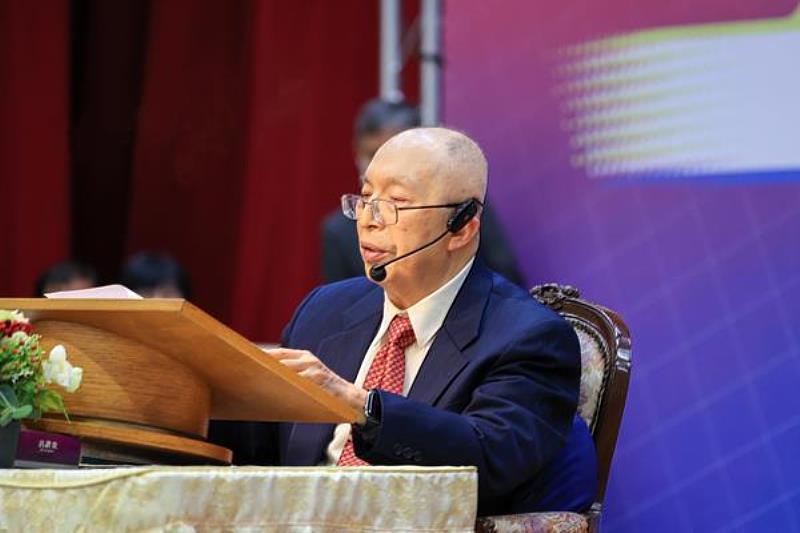南臺科技大學董事長張信雄於創校53週年校慶典禮中致詞。