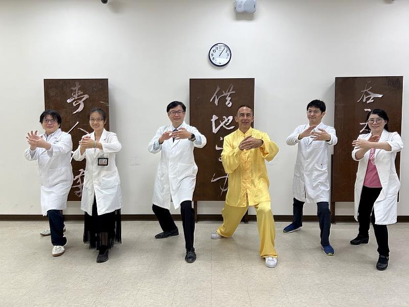 中國醫藥大學團隊進行肌少症中醫日間照護，並將太極拳納入運動處方-