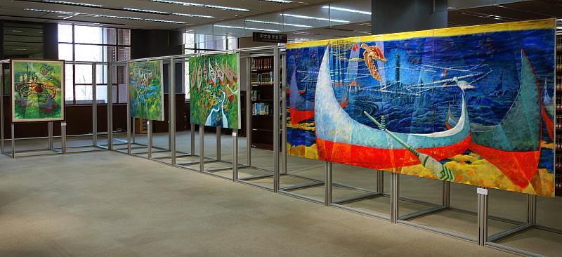 江志正老師以多幅蘭嶼意象作品,展現人與自然之間的關係。