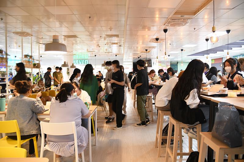 長榮大學IKEA design學生餐廳