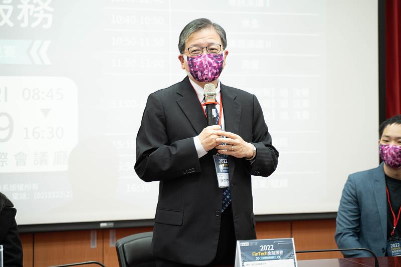 北商大校長任立中特別到決賽現場為參賽者加油打氣，鼓勵學子們勇於創新。.jpg
