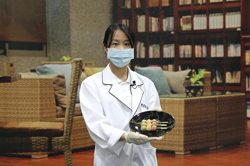 花蓮慈院陳姿晴營養師表示，豆腐和黃豆都是良好的植物性蛋白來源，能提供蛋白質，結合花蓮慈院長期推廣的友善素食理念，希望能讓民眾吃得健康又滿足。