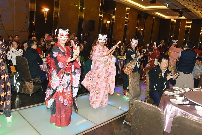 企管碩二生以日據時代和服展現日本風情