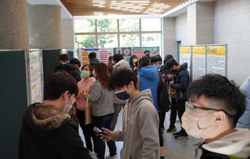 藉由高教深耕計畫成果展的舉辦，讓全體教職員驗收過去5年的成績。