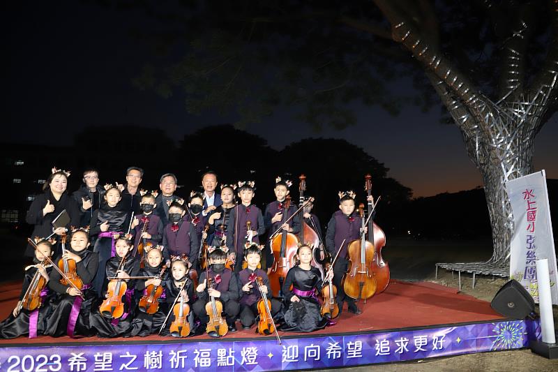 迎接2023 「希望之樹」點燈祈福