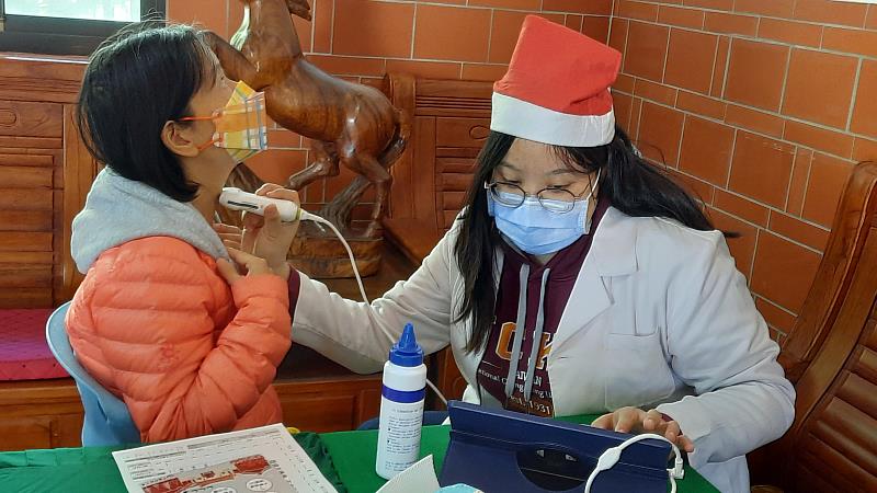 中臺科大為民眾服務甲狀腺超音波檢查