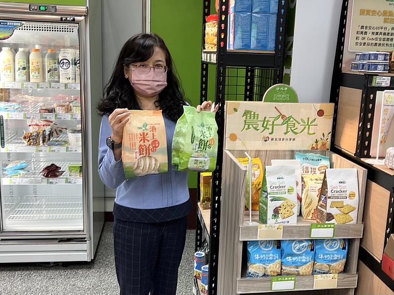 惜食據點販售的格外品蔬果與即期農產加工品，商品品質優良，價格便宜