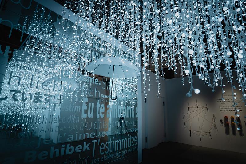 「曖昧區」打造兩人在成為戀人前的絕美曖昧拍照場景