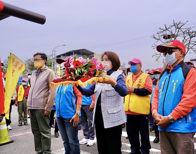 112元旦玉皇宮遶境遊行 縣長周春米祈福屏東向前衝3