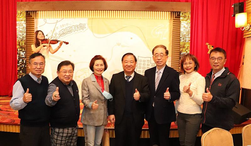 「防疫安心‧感恩有你」劍潭中心防疫任務光榮卸載