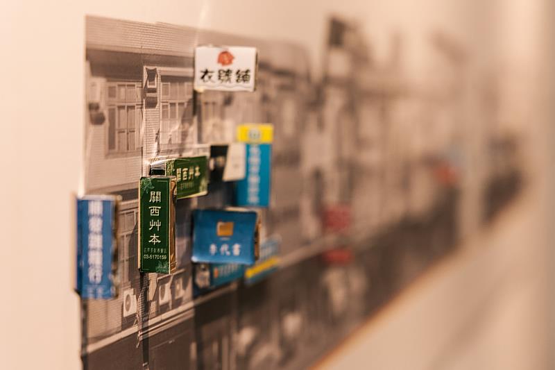 每個店家的招牌改造小故事累積成力量點亮小鎮街景