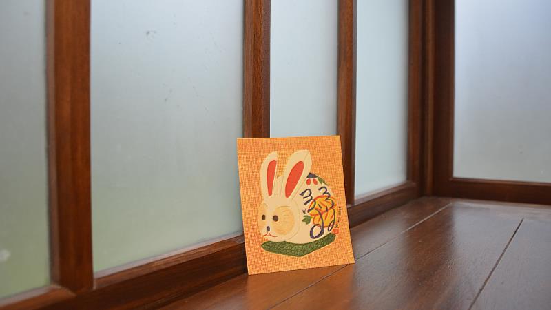 初二限定藏書票貼紙自開館起於服務臺索取。