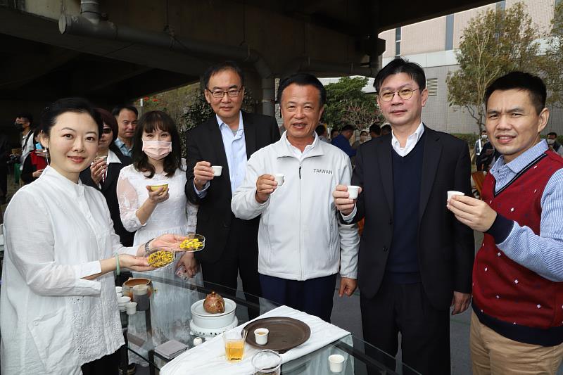 雙喜臨門！嘉義縣鹿草垃圾焚化廠促參案揭牌 阿里山油菊成功復育