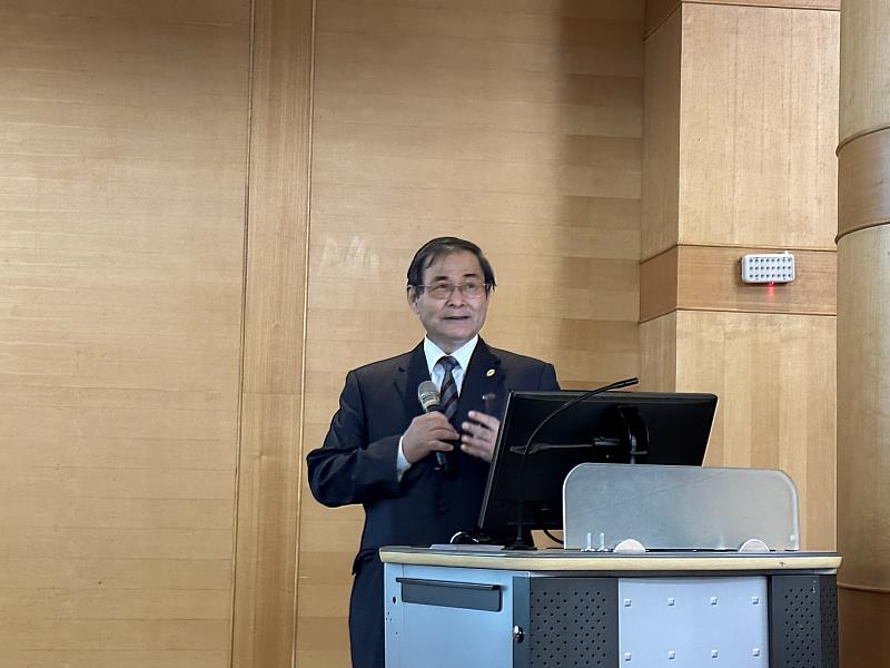 南華大學企經講座邀欣興電子曾子章董事長演講，分享欣興電子的創新轉型經營策略。