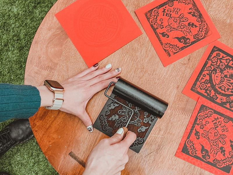 親子最愛的拓印春聯，「迎春、躍福」圖樣可愛又討喜，也是不可錯過的免費限量活動。