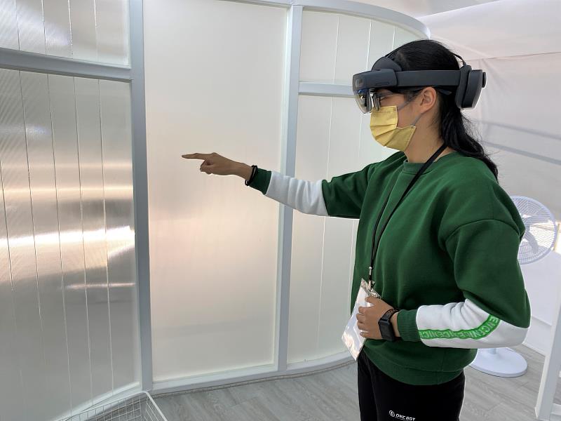 透過MR眼鏡隔空觸控播放