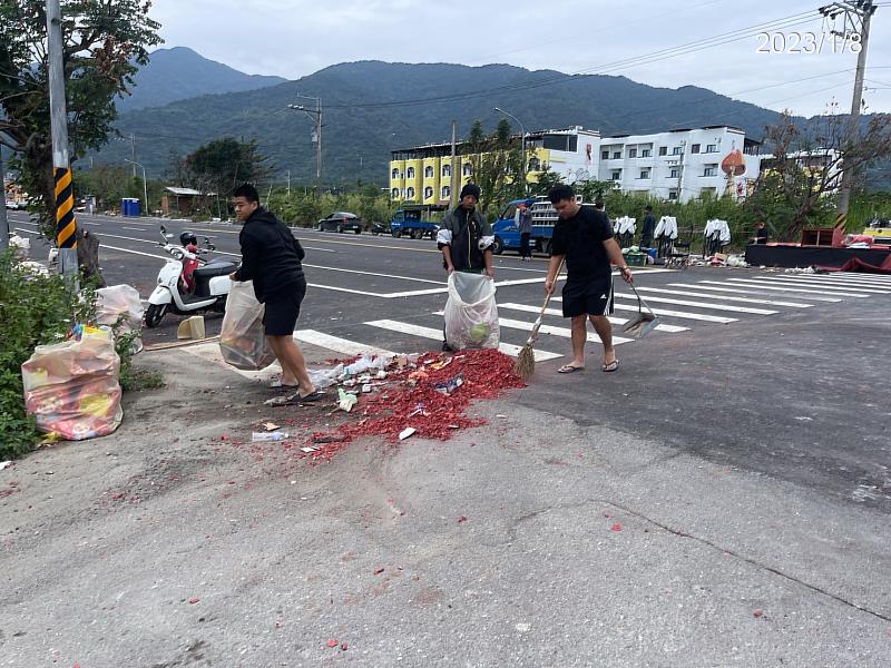 燃放炮竹煙火慶元宵 東縣環保局籲隨手清除空盒垃圾 維護市容