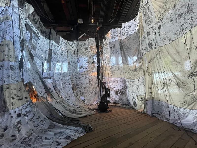 武玉玲於第23屆雪梨雙年展之參展作品《觸摸：記得我們的關係感》(攝影：連欽禮)