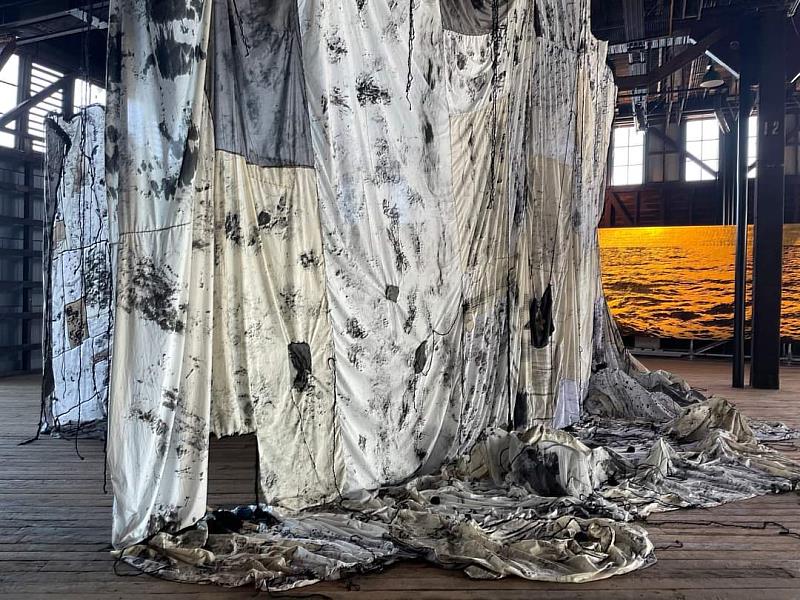 武玉玲於第23屆雪梨雙年展之參展作品《觸摸：記得我們的關係感》獲邀參加第23屆雪梨雙年展之「卡西基亞雷」（Casiquiare）巡迴展（攝影：連欽禮）