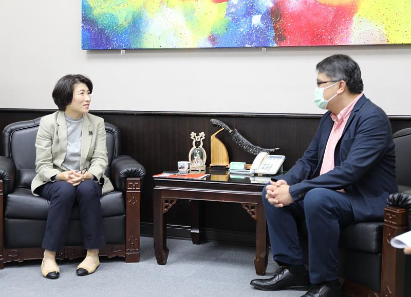 部東新到任院長王蘭福醫師拜會 饒慶鈴:期攜手擴充東海岸醫療服務量能