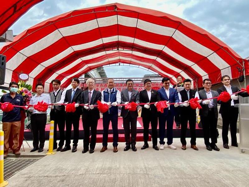 金華攜手億祥能源 南區漁電共生室內養殖示範案場暨太陽光電併網。