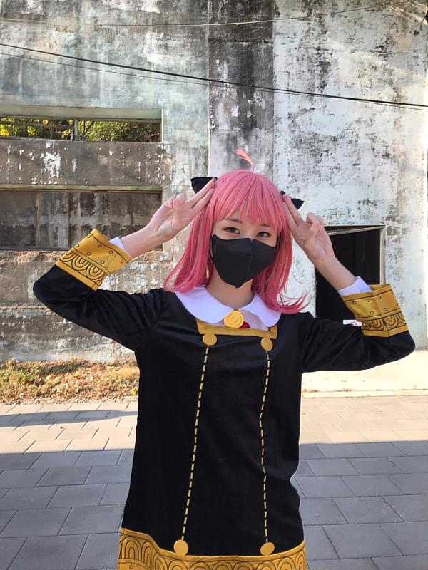 動漫社社員Cosplay動畫《間諜家家酒》的角色安妮亞