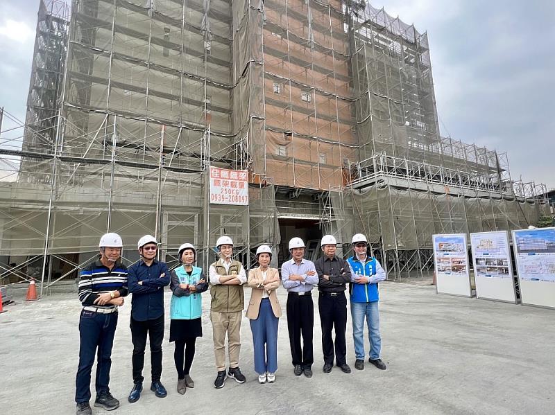 縣長周春米視察潮州聯合辦公大樓興建進度 預計6月底完工