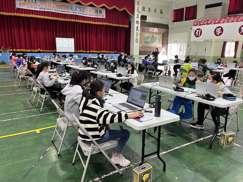 嘉義縣111學年度貓咪盃Scratch程式設計競賽複賽